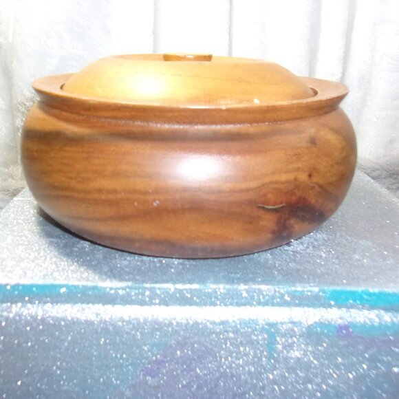 H-285 VINTAGE WOODEN BOWL WITH LID BY MONKEYPOD - Picture 2 of 11